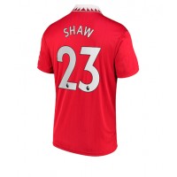 Dres Manchester United Luke Shaw #23 Domaci 2022-23 Kratak Rukav